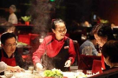 最让人‘嫌弃’的4种海底捞吃法，服务员 真的很麻烦